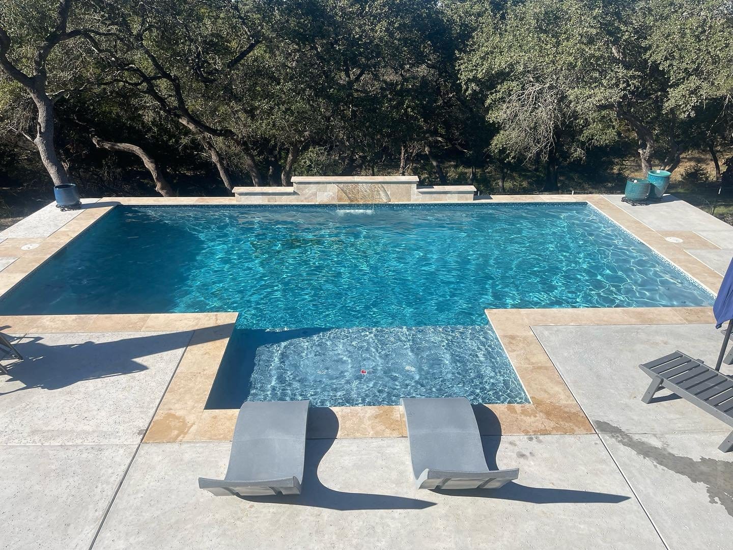 luxury pool builders near me