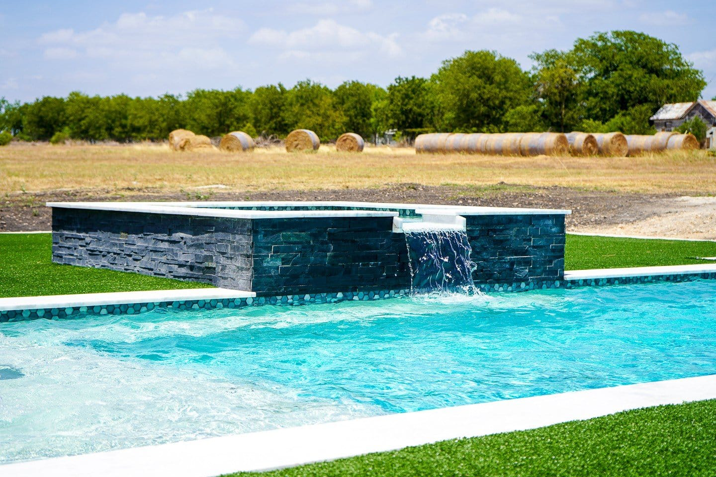 Designing Kerrville's Premier Pool Retreats